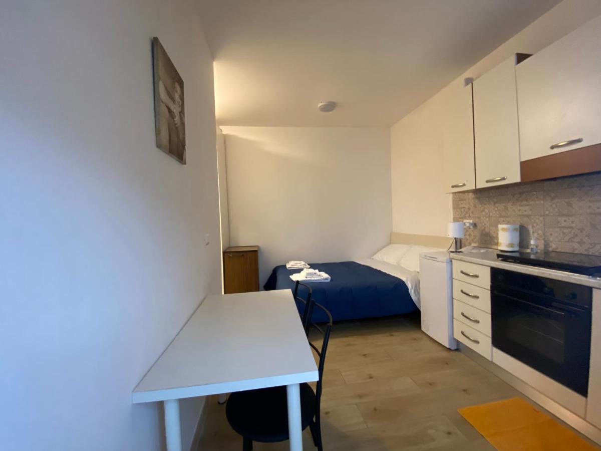 Mini Loft - Bari Centro - A Due Passi Dal Mare Apartment Exterior photo